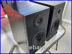 Acoustic research S-20 bookshell speakers