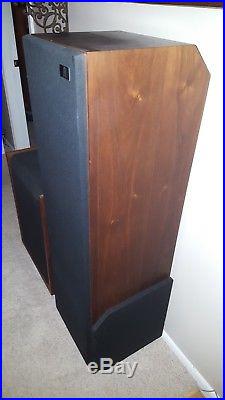 Acoustic research original AR9 speakers pair in excellent condition