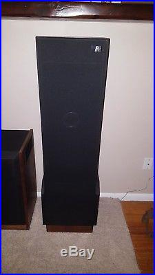 Acoustic research original AR9 speakers pair in excellent condition