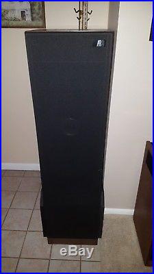 Acoustic research original AR9 speakers pair in excellent condition