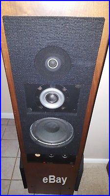 Acoustic research original AR9 speakers pair in excellent condition