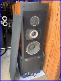 Acoustic research speakers AR90