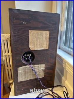 Beautiful Vintage Acoustic Research AR-3a speakers Hi-Fi at its finest