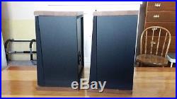 Beautiful pair of Acoustic Research TSW 110 speakers