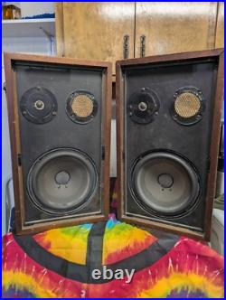 Early Oiled Walnut Acoustic Research AR 2ax speakers Pair Nice