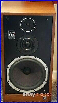 Excellent Pair Of The Acoustic Research Ar58s Speakers