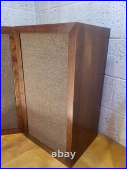 Historic Acoustic Research AR-3 Speakers. See Photos Historic Acoustic Research AR-3 Speakers. See Photos