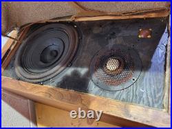 Historic Acoustic Research AR-3 Speakers. See Photos Historic Acoustic Research AR-3 Speakers. See Photos