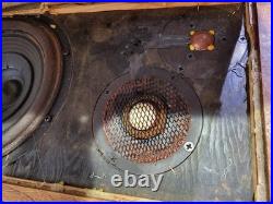Historic Acoustic Research AR-3 Speakers. See Photos Historic Acoustic Research AR-3 Speakers. See Photos