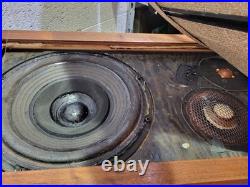 Historic Acoustic Research AR-3 Speakers. See Photos Historic Acoustic Research AR-3 Speakers. See Photos