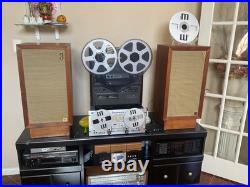 Historic Acoustic Research AR-3 Speakers Totally original