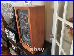 Historic Acoustic Research AR-3 Speakers Totally original