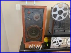 Historic Acoustic Research AR-3 Speakers Totally original