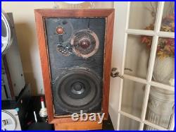 Historic Acoustic Research AR-3 Speakers Totally original