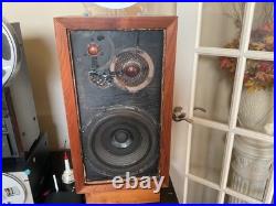 Historic Acoustic Research AR-3 Speakers Totally original