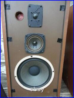 KLH CL-4 Research 10 Series Controlled Acoustic Compliance Loud Speaker System