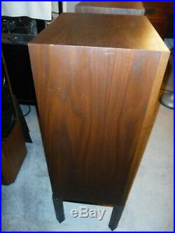 Legendary Acoustic Research AR-3A Excellent Condition/Walnut Stands Refoamed