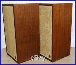 PAIR OF Vintage Acoustic Research AR-4x Speakers