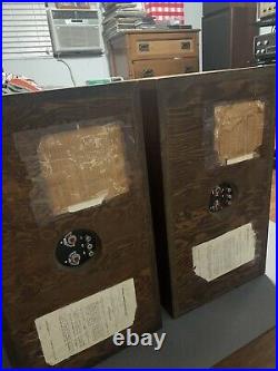 PAIR Of Vintage ACOUSTIC RESEARCH AR-2A SPEAKERS