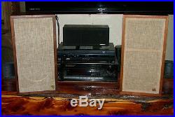 PAIR VINTAGE ACOUSTIC RESEARCH- AR 4X SPEAKERS WALNUT FINISH Full working cond