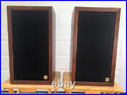 Pair Acoustic Research AR3a Speakers, Solid cabinets with minor dings
