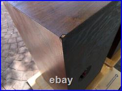 Pair Acoustic Research AR3a Speakers, Solid cabinets with minor dings