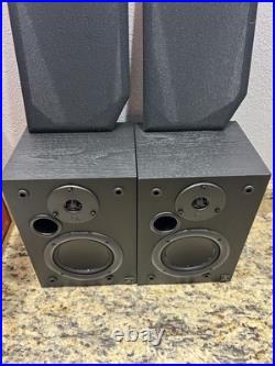 Pair Of Acoustic Research 215PS Bookshelf Speakers