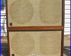 Pair Of Vintage ACOUSTIC RESEARCH AR-2ax Speakers AS-IS