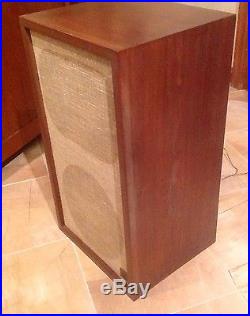 Pair Of Vintage Acoustic Research AR-2ax Inc Speakers