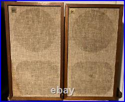 Pair of Acoustic Research AR-2ax early Speakers