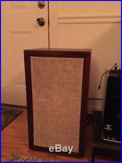 Pair of Acoustic Research Ar-3a speakers