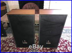 Pair of Amazing Acoustic Research AR98 LS speakers Vintage