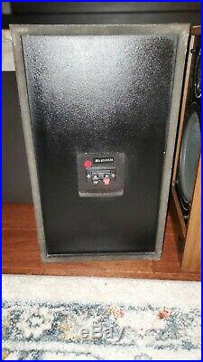 Pair of Teledyne Acoustic Research AR18s nearfield monitors