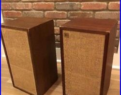 Pair of Vintage ACOUSTIC RESEARCH AR-4x Speakers