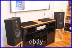 Pair of Vintage AR-28S Acoustic Research Speakers