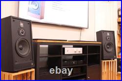 Pair of Vintage AR-28S Acoustic Research Speakers