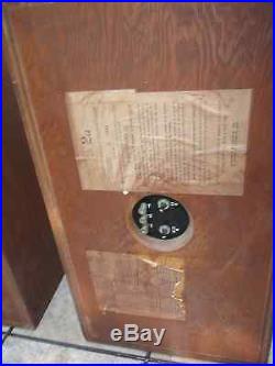 Pair of Vintage AR 2a Speakers Pair of Vintage AR 2a Speakers
