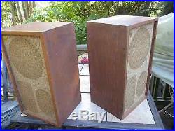 Pair of Vintage AR 2a Speakers Pair of Vintage AR 2a Speakers