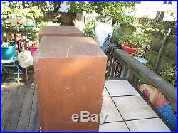 Pair of Vintage AR 2a Speakers Pair of Vintage AR 2a Speakers