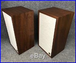Pair of Vintage Acoustic Research AR-4X Bookshelf Speakers Sound Great In EUC