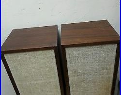 Pair of Vintage Acoustic Research Ar-series Ar4 Speakers