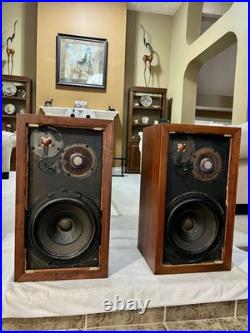 Pair of original cherry vintage Acoustic Research AR-3 speakers Pair of original cherry vintage Acoustic Research AR-3 speakers