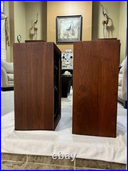 Pair of original cherry vintage Acoustic Research AR-3 speakers Pair of original cherry vintage Acoustic Research AR-3 speakers