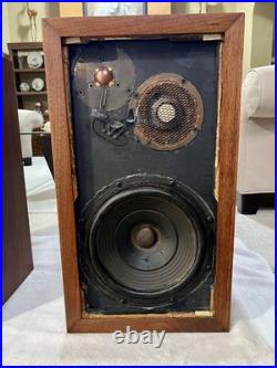 Pair of original cherry vintage Acoustic Research AR-3 speakers Pair of original cherry vintage Acoustic Research AR-3 speakers