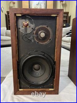 Pair of original cherry vintage Acoustic Research AR-3 speakers Pair of original cherry vintage Acoustic Research AR-3 speakers