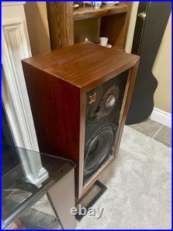 Pair of original cherry vintage Acoustic Research AR-3 speakers Pair of original cherry vintage Acoustic Research AR-3 speakers