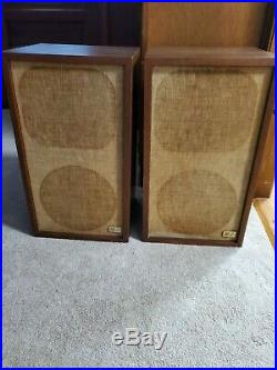 Pair of two Acoustic Research AR5 Vintage Speakers