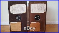 Pair of vintage Acoustic Research AR 4 Speakers