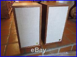 Pair of vintage Acoustic Research AR 4x Speakers