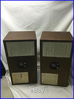 Pair of vintage Early Acoustic Research AR 4x Speakers Very Nice